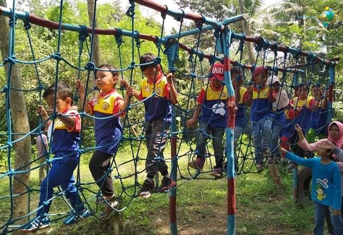 Outbound anak di Dusun Sahabat Malang bersama First Outbound