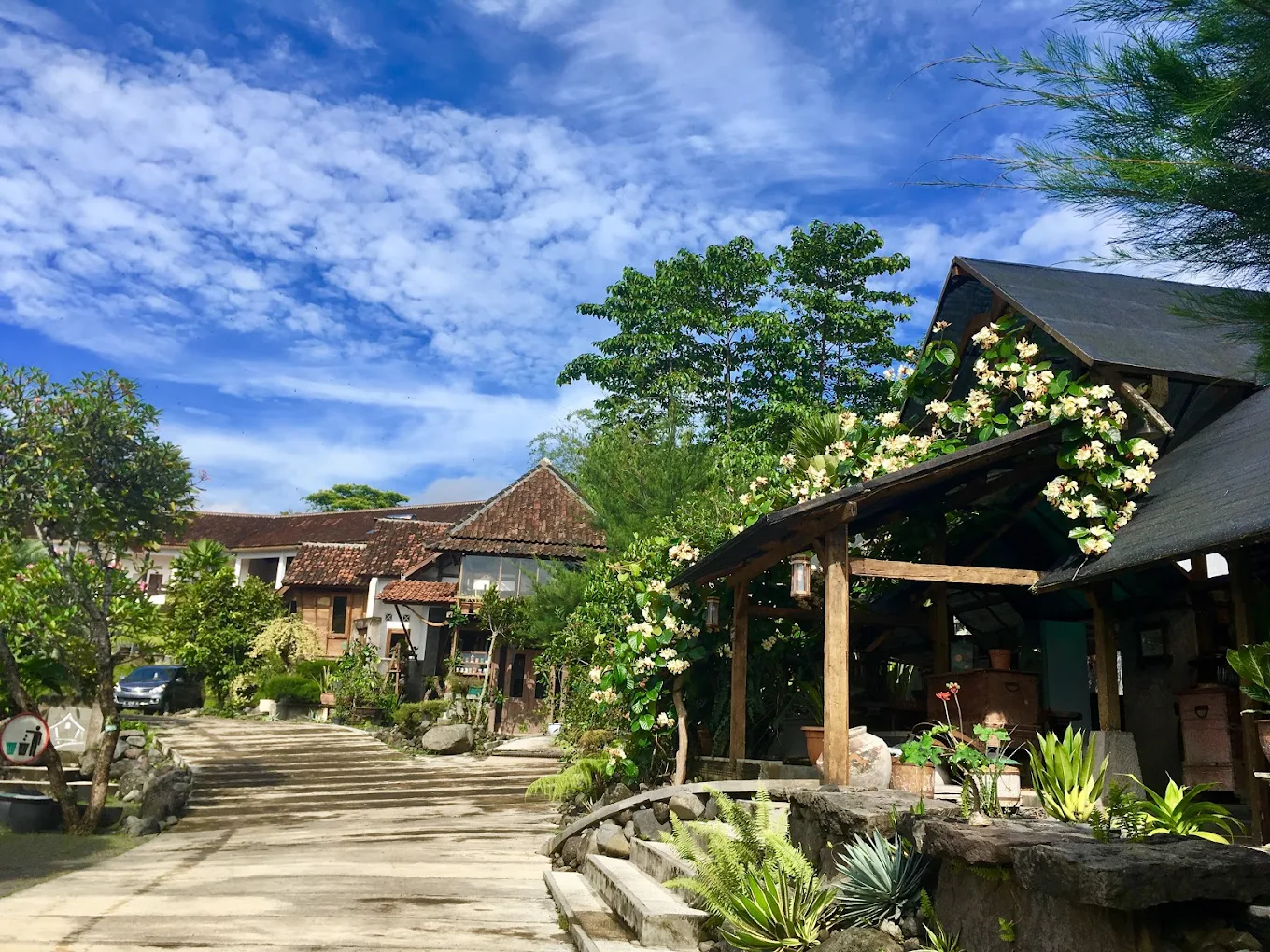 Kampung Lumbung Beji area depan dan lanskap hijau Batu Malang