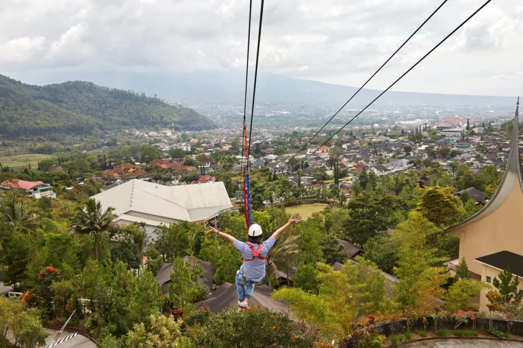 Review pengunjung Jambuluwuk Resort Batu: suasana nyaman, cocok untuk corporate gathering dan family gathering