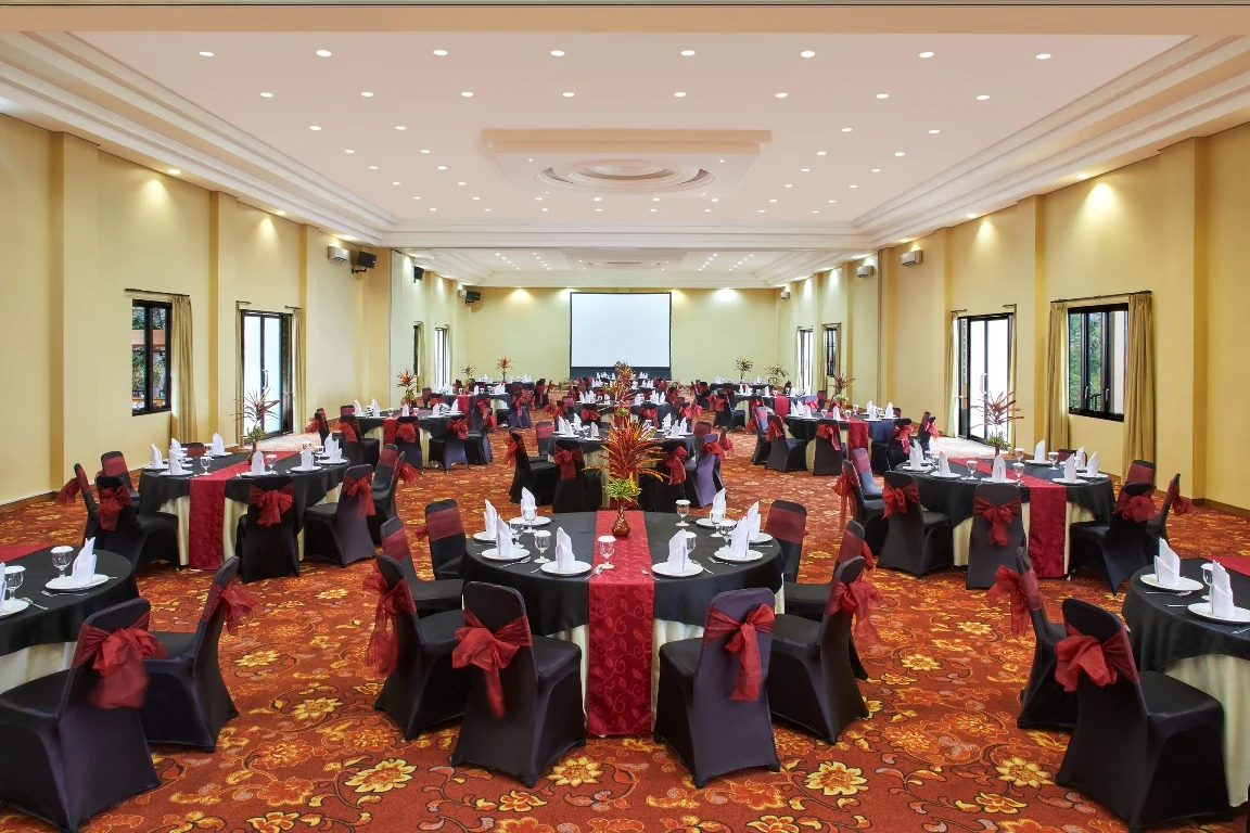 Simulasi paket gathering corporate 2 hari 1 malam di Jambuluwuk Resort Batu dengan team building dan gala dinner