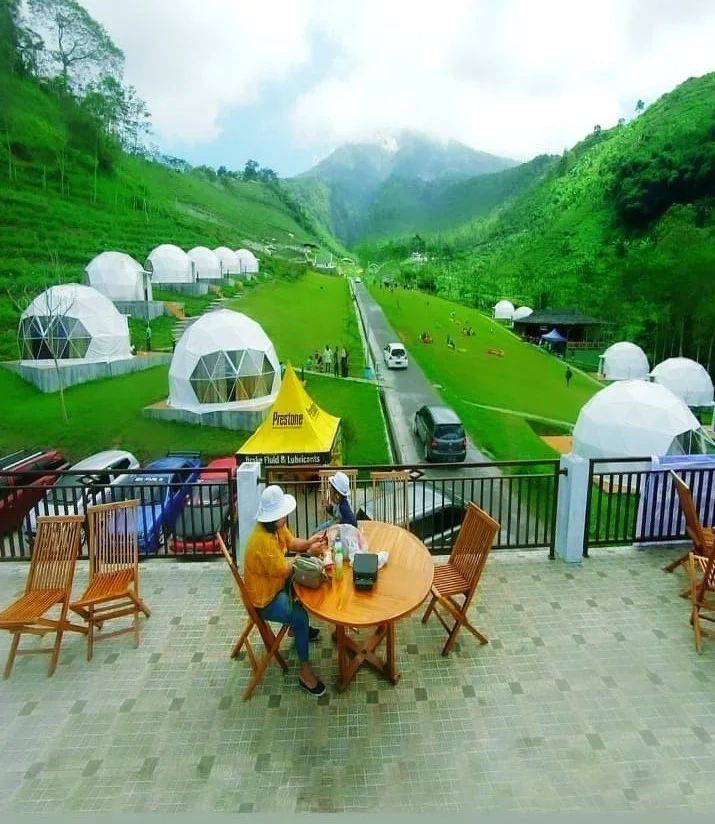 Kegiatan gathering dan honeymoon di Lembah Indah Malang dengan suasana alam sejuk