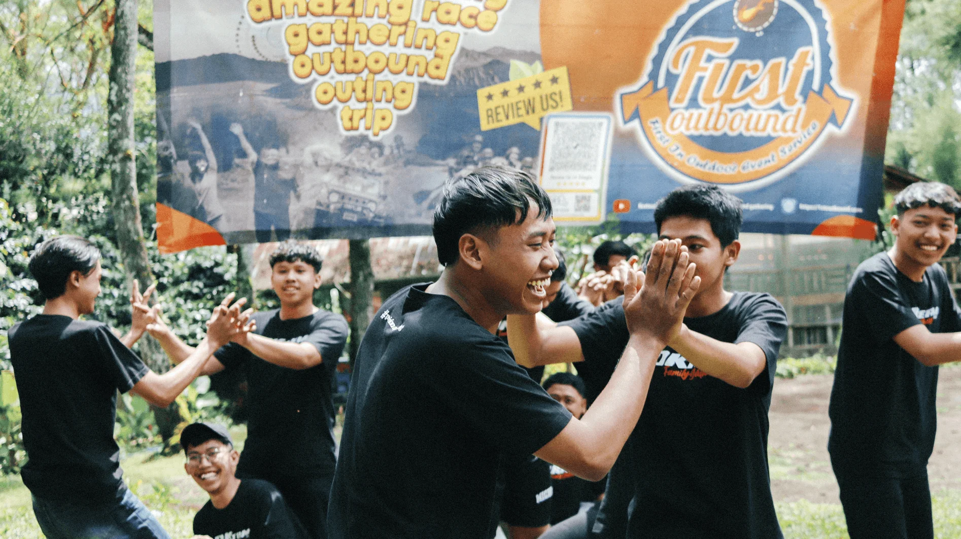 Ilustrasi perencanaan anggaran untuk kesuksesan gathering Malang perusahaan