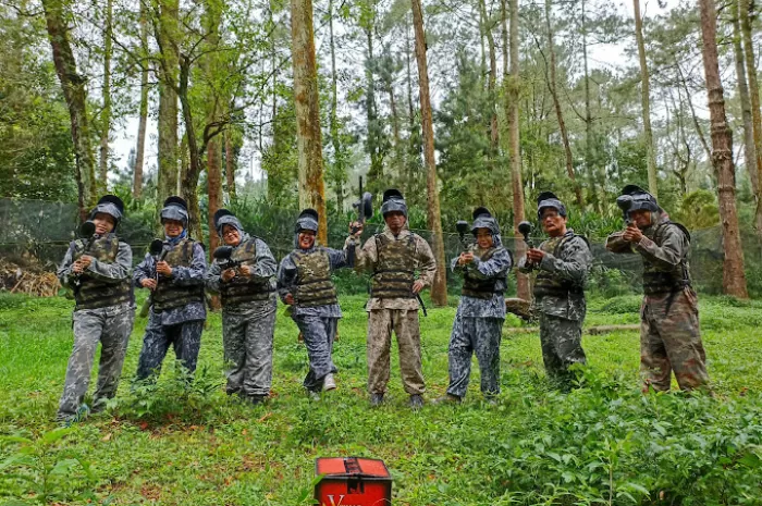 Paintball team building Malang untuk outing kantor dan gathering perusahaan: melatih strategi dan kerja sama tim