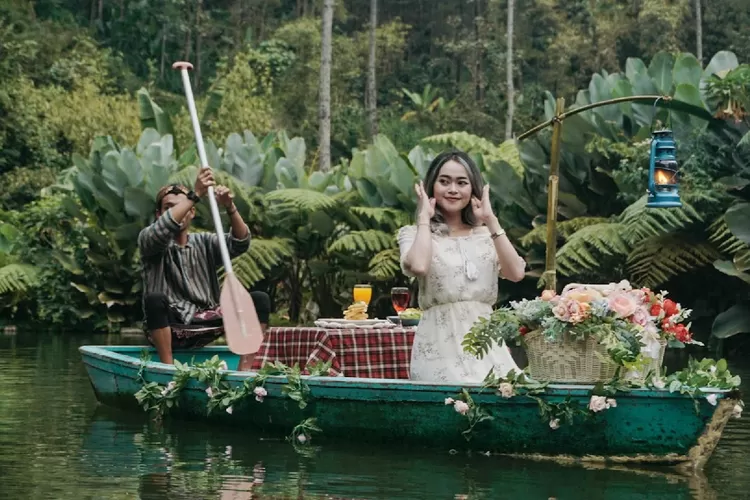 FAQ Taman Kemesraan Pujon Malang - harga tiket jam buka cafe gathering prewedding dan spot foto